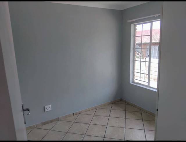 3 BEDROOM SIMPLEX FOR SALE IN BIRCHLEIGH